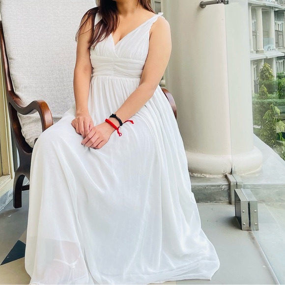 White gathered Strapy  party gown - Picture 4 of 8